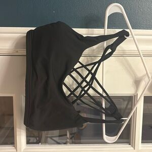 Lululemon free to be sports bra size 4